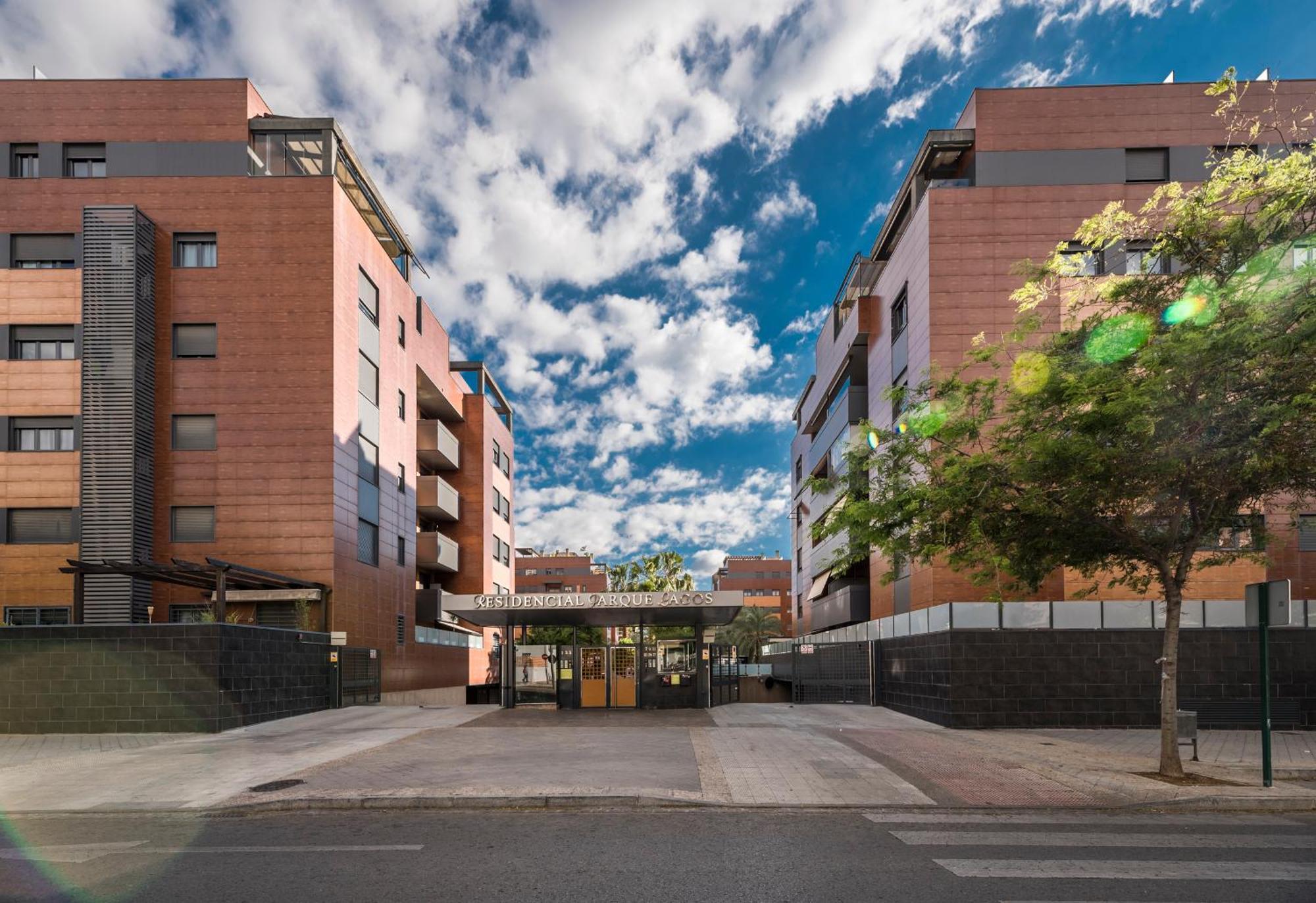 Enjoygranada Emir 4C + Parking Apartment Bagian luar foto